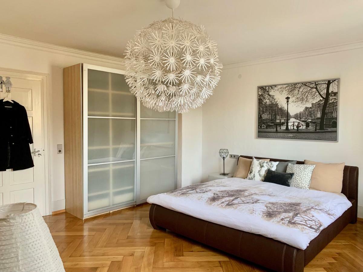 Deluxe Business City Apartments Metzingen Villa Landenberger מראה חיצוני תמונה