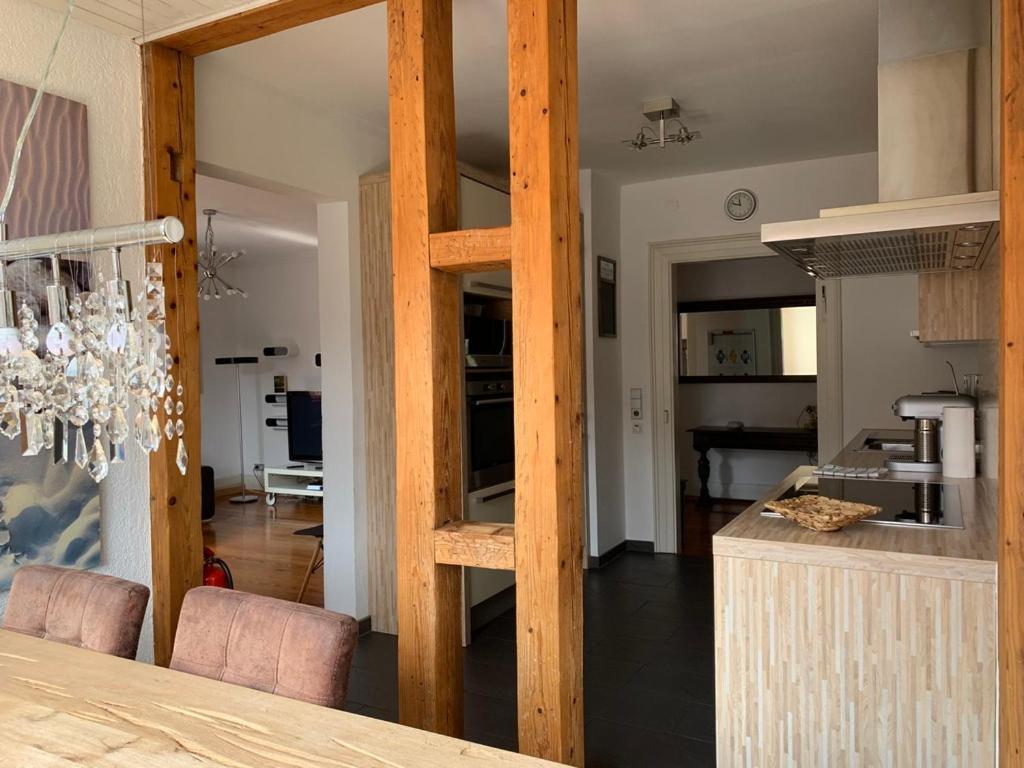 Deluxe Business City Apartments Metzingen Villa Landenberger מראה חיצוני תמונה
